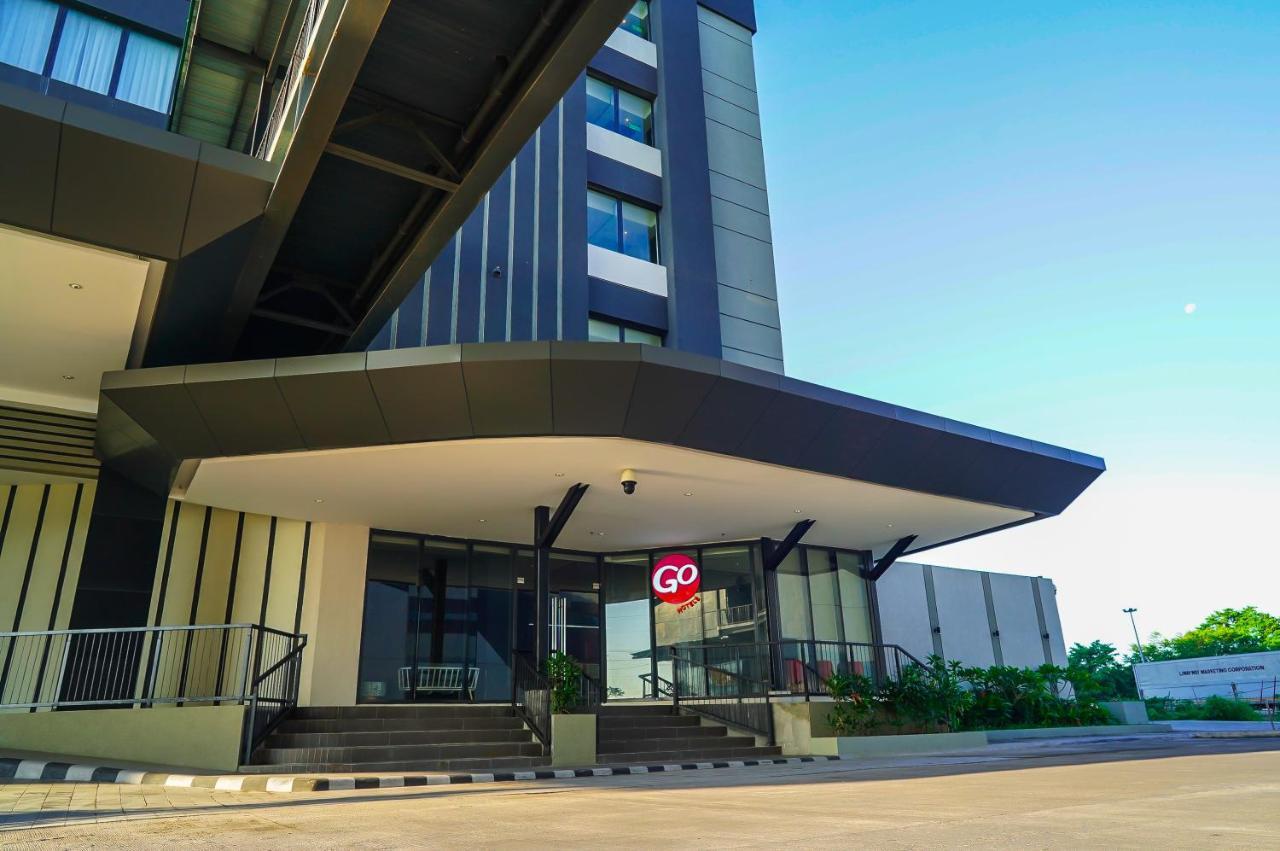 Go Hotels Plus Naga Екстер'єр фото
